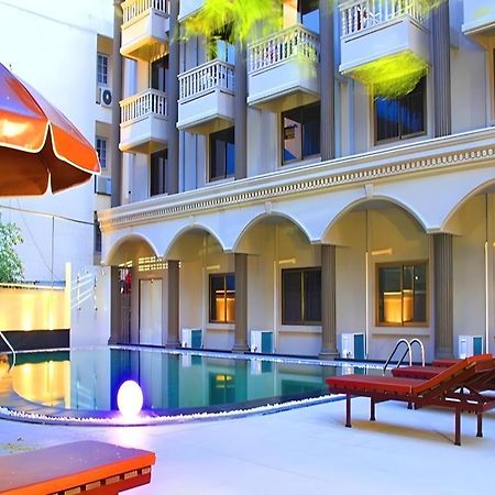 Honey Lodge Pattaya Exterior photo