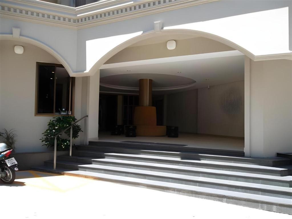 Honey Lodge Pattaya Exterior photo