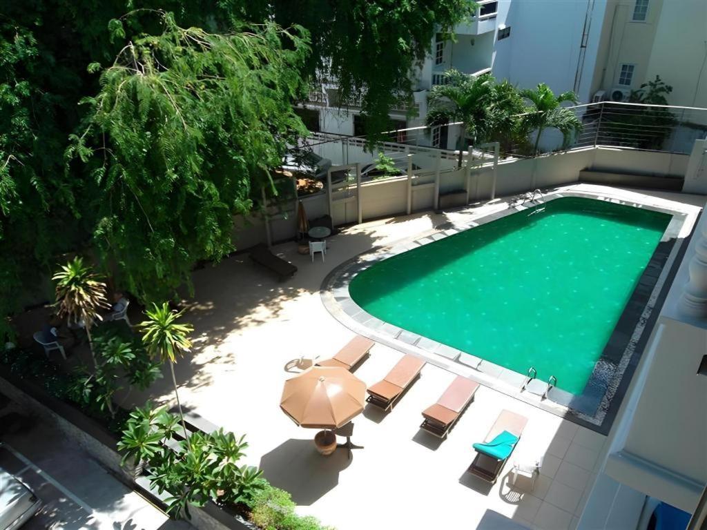 Honey Lodge Pattaya Exterior photo